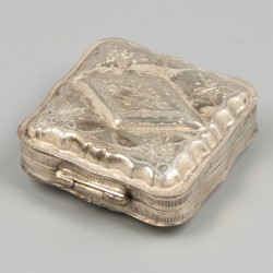 Pepermuntdoosje zilver.