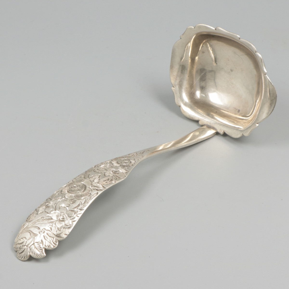 Sauslepel zilver.