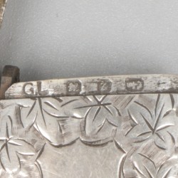 2-delig lot tondeldoosjes / vesta-cases zilver.