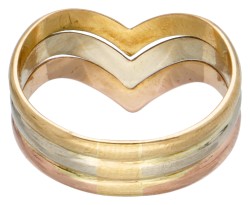 18 kt. Tricolor gouden Italiaanse design ring met een V-vormig middenstuk.