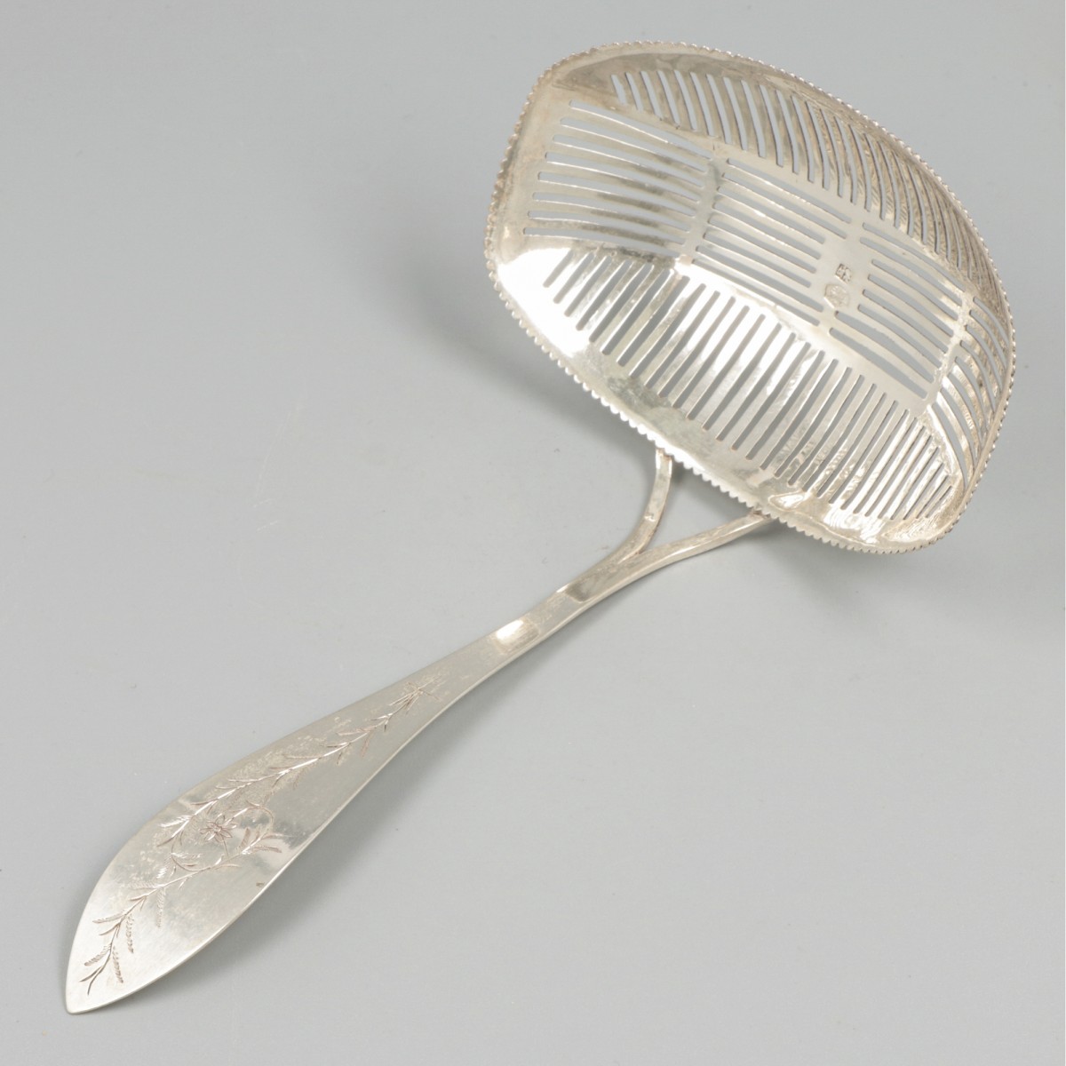 Strooilepel (1826) zilver.