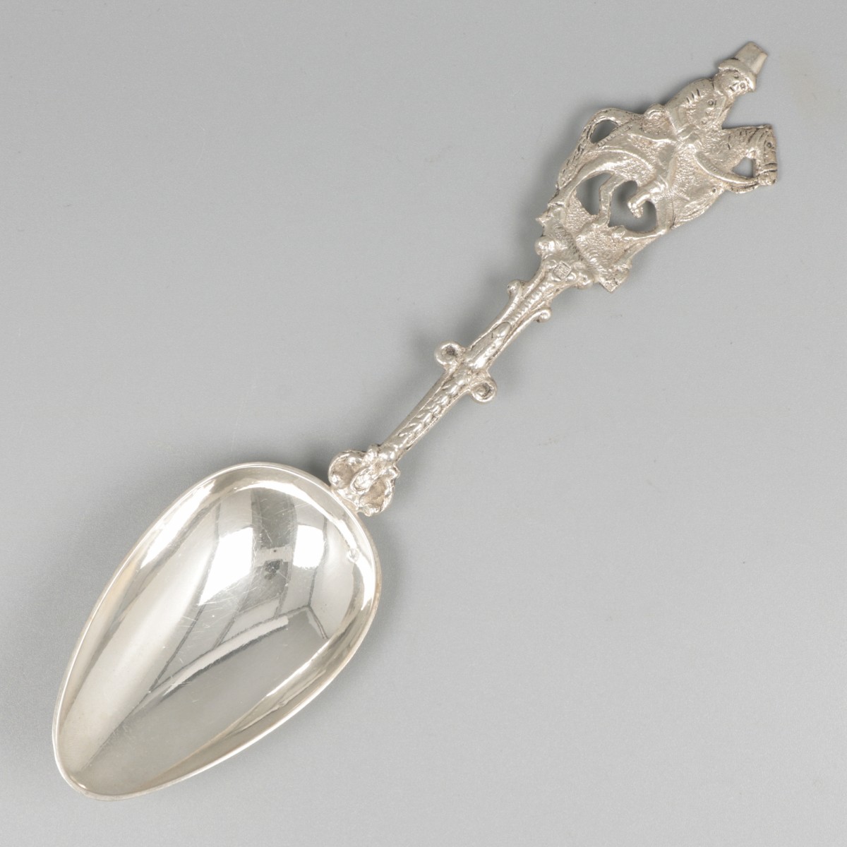 Gelegenheidslepel zilver.
