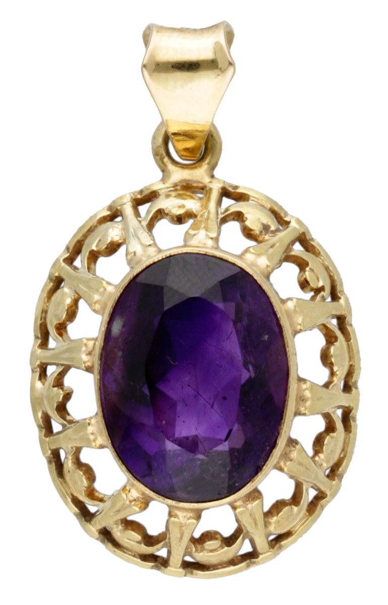 14 kt. Geelgouden hanger bezet met ca. 3.60 ct. amethist.