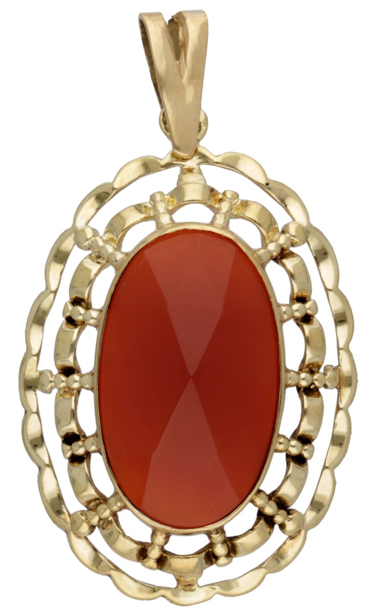 14 kt. Geelgouden hanger bezet met ca. 5.66 ct. carneool.