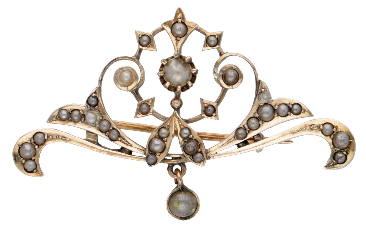 14 kt. Geelgouden antieke broche bezet met parels.