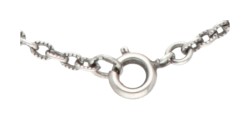 Sterling zilveren collier met antieke cantille hanger met sierlijke details.