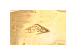 18 kt. Geelgouden design ring bezet met ca. 0.07 ct. diamant, parel en robijn.