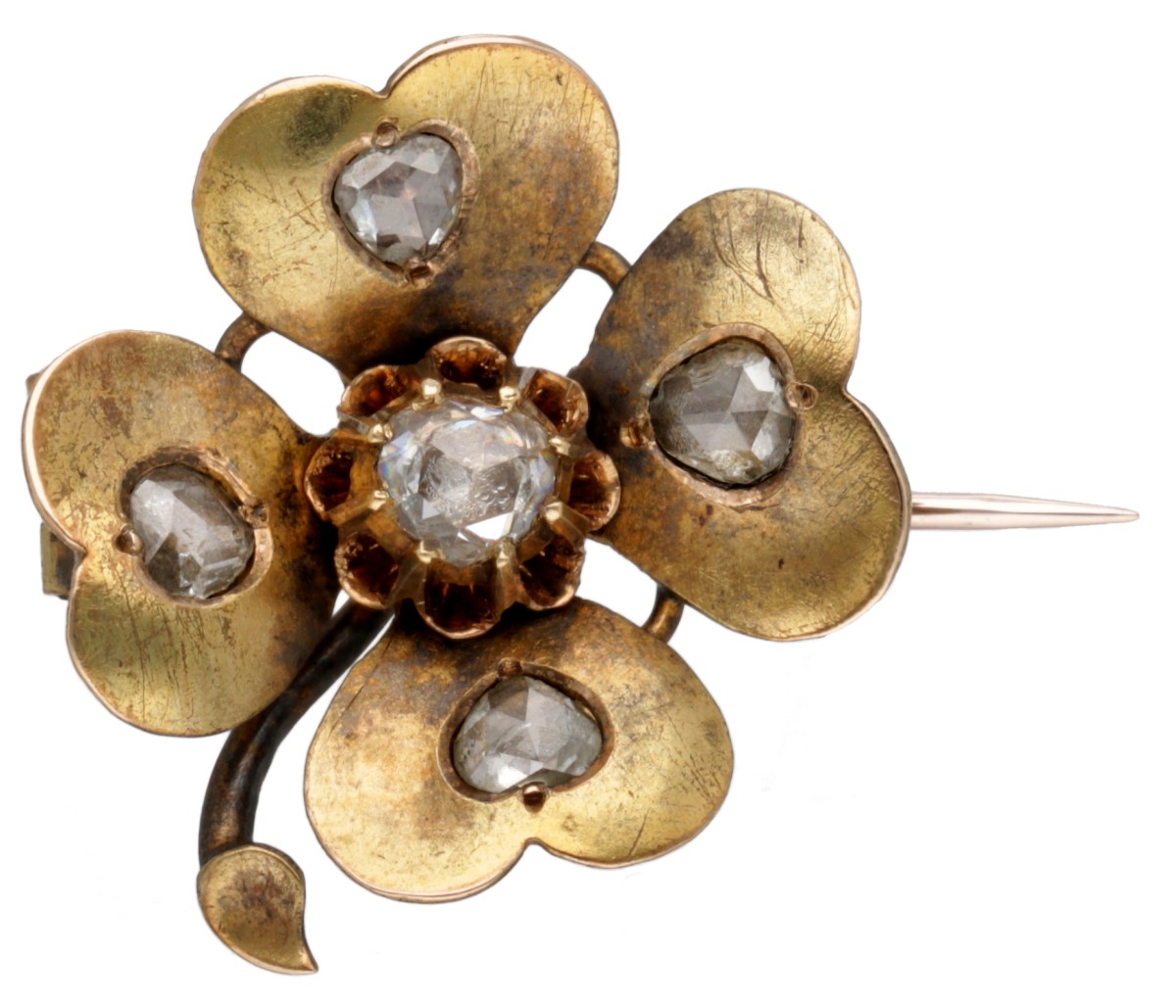 BWG 10 kt. geelgouden klavertjevier broche bezet met diamanten.