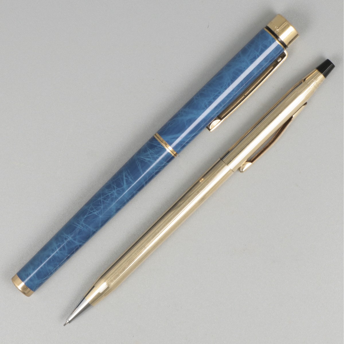 Vulpotlood (Cross) en vulpen (Sheaffer) goud / verguld.