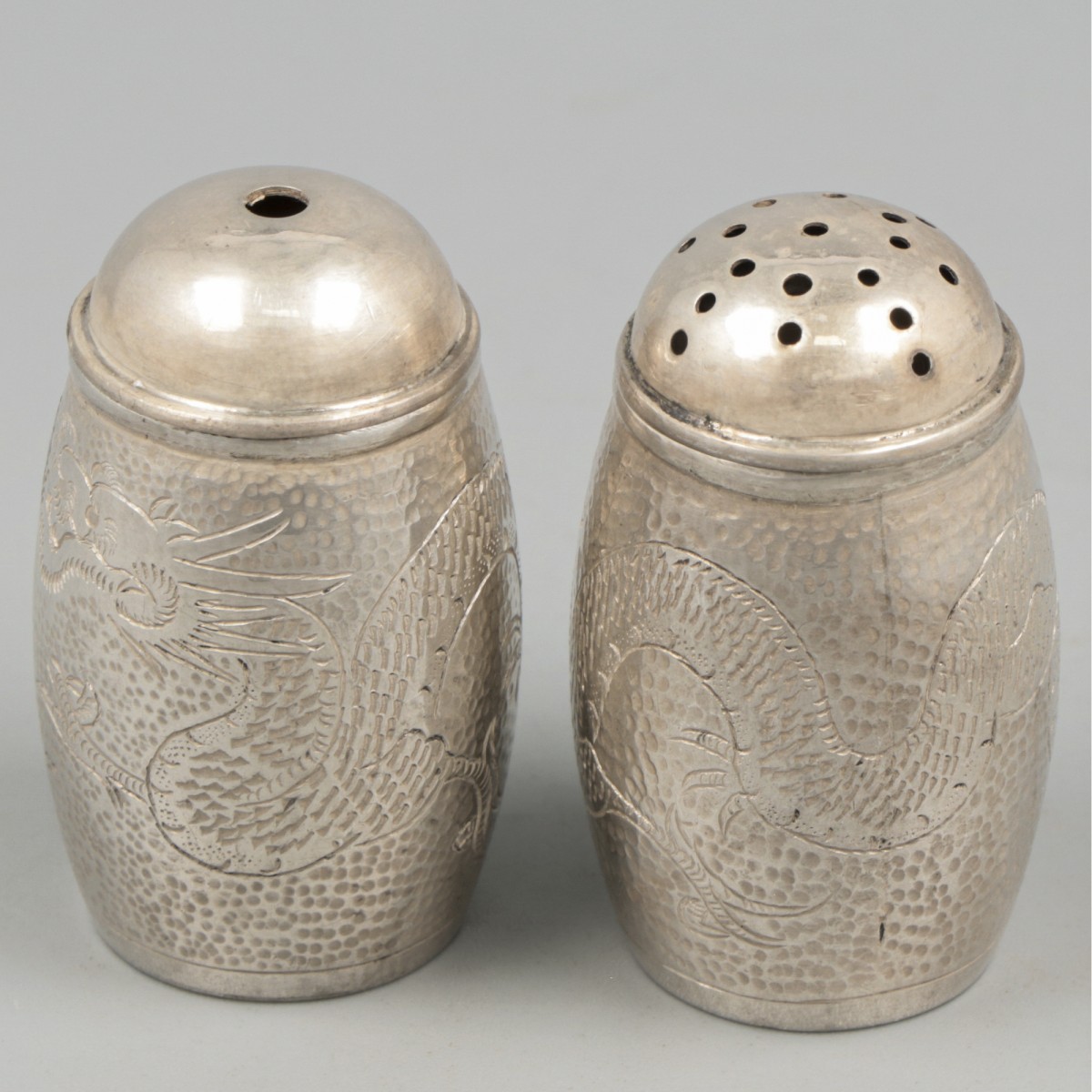 Peper- & zoutstel (Chinees export) zilver.