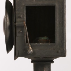 Een metalen koetslamp, 19e/ 20e eeuw.