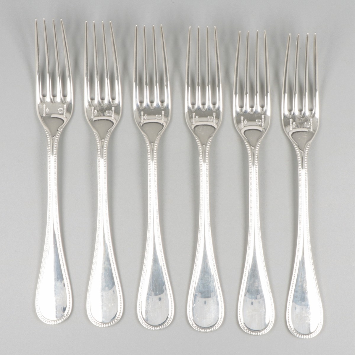 6-delige set dessertvorken Christofle Sterling, model Perles, zilver.