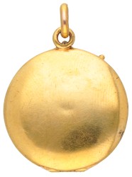 14 kt. Geelgouden medaillon hanger bezet met een parel.