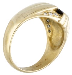 Vintage 18 kt. geelgouden ring bezet met ca. 2.42 ct. natuurlijke saffier en ca. 0.10 ct. diamant.