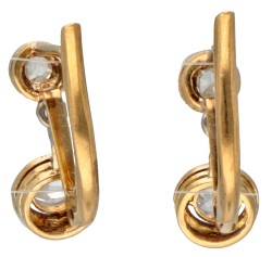 14 kt. Bicolor gouden antieke oorbellen bezet met diamant - meer dan 100 jaar oud.