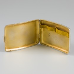 Sigarettenetui zilver.