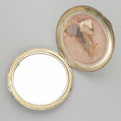 Poeder- / compactdoos zilver.