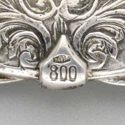 Poeder- / compactdoos zilver.