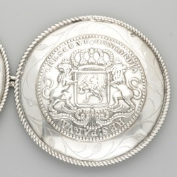Set broekstukken (Zeeland Walcheren 1906) zilver.