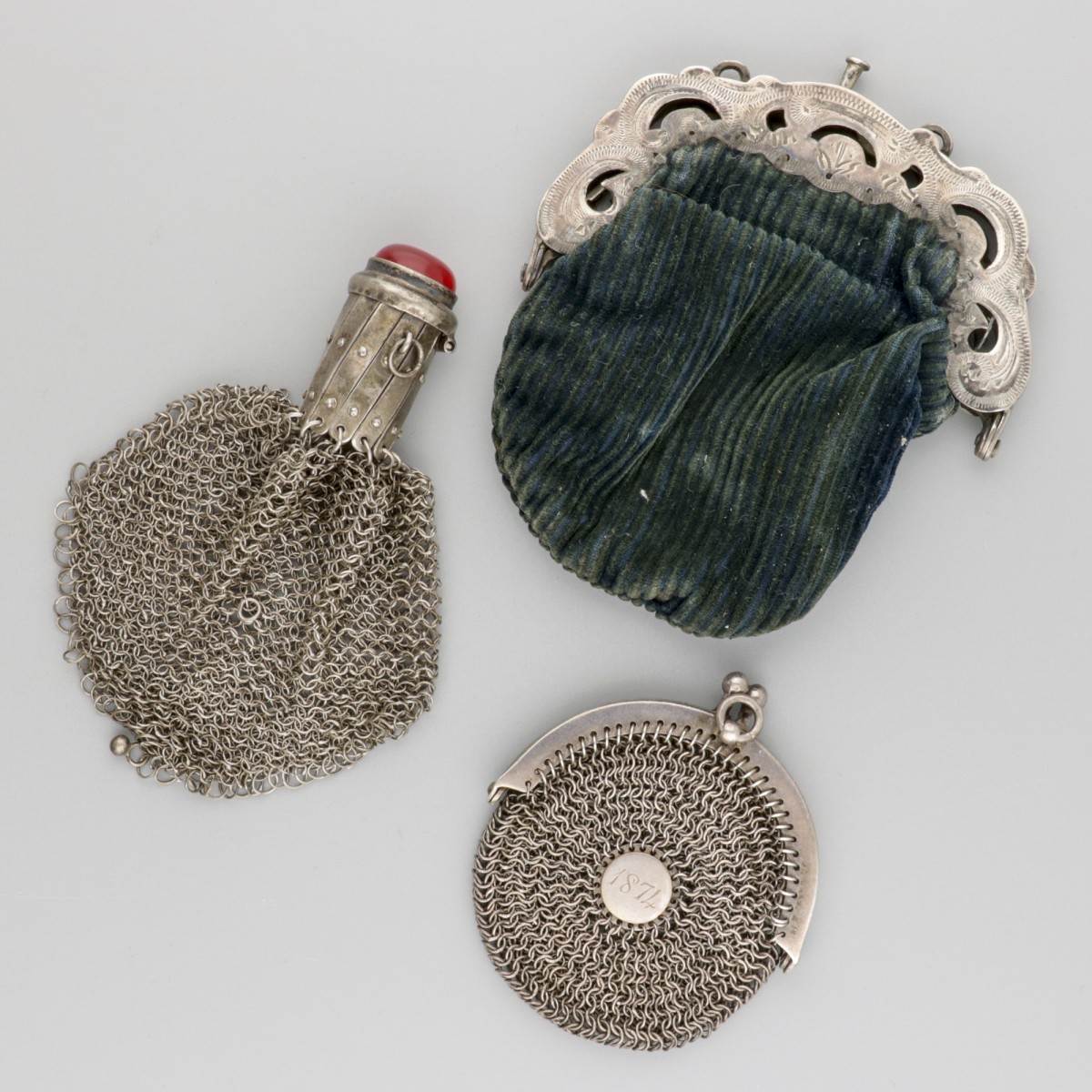3-delig lot beugelbeursjes zilver.