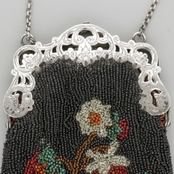 Beugeltas zilver.