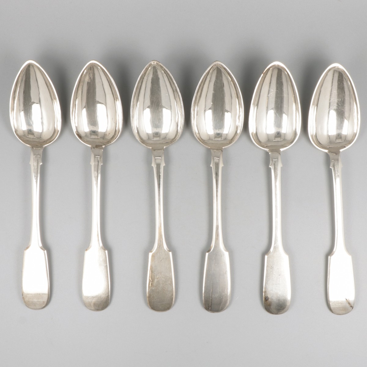 6-delige set dinerlepels zilver.