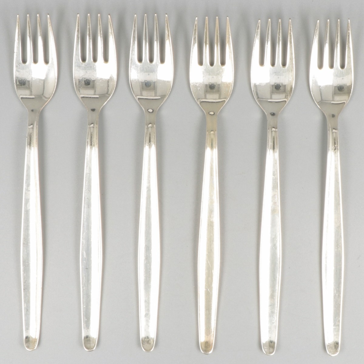 6-delige set dinervorken ''model Jeunesse'' zilver.