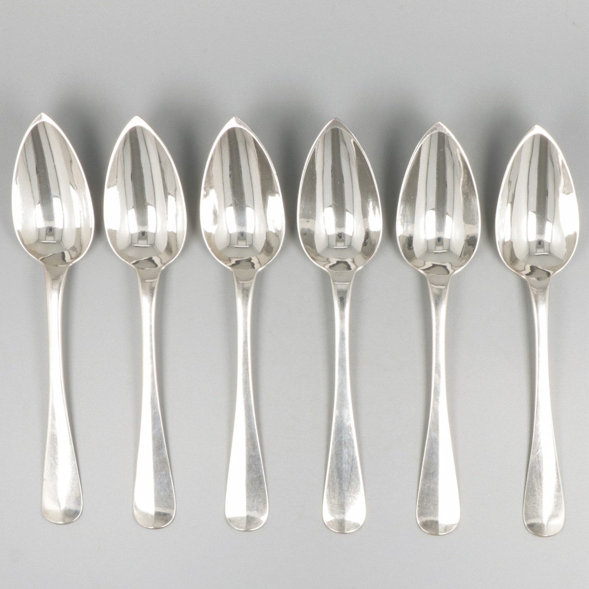 6-delige set dinerlepels zilver.