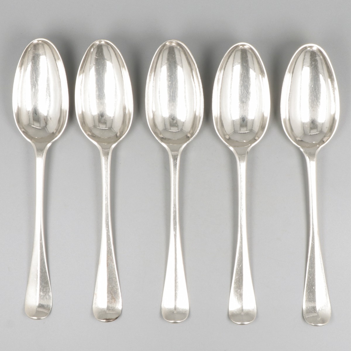 5-delige set dinerlepels (Haarlem, Hendrik Pieter de Pauw 1764-1804) zilver.