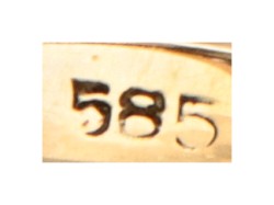 BWG 10 kt. bicolor gouden ring bezet met ca. 0.39 ct. diamant en natuurlijke smaragd.