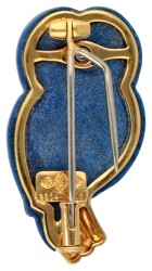 Lapis lazuli broche met 18 kt. geelgouden details in de voorstelling van een uil.