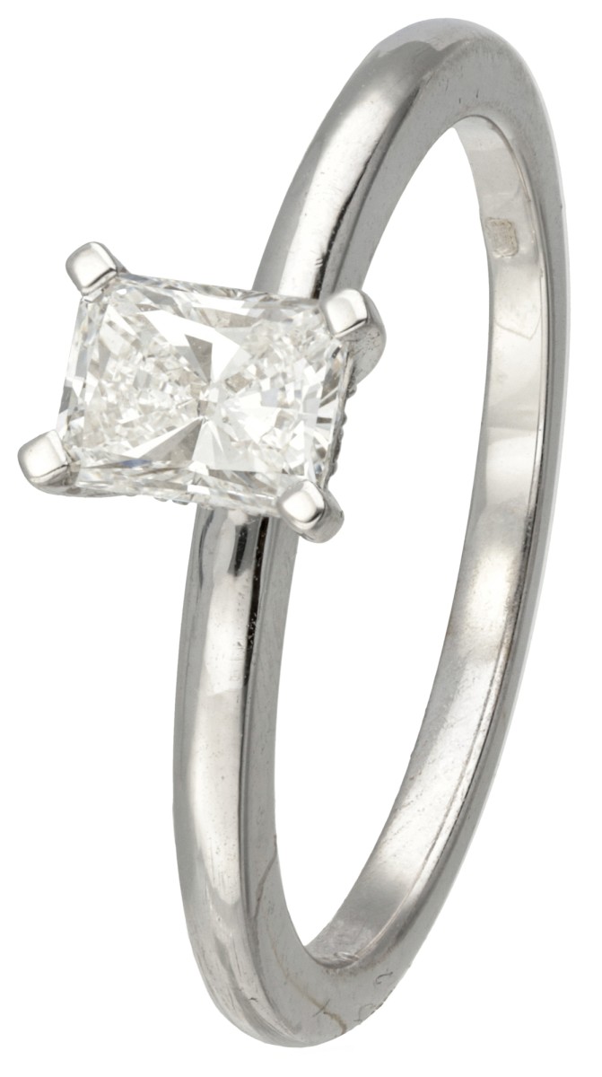 18 kt. Witgouden solitair ring bezet met ca. 0.54 ct. diamant.