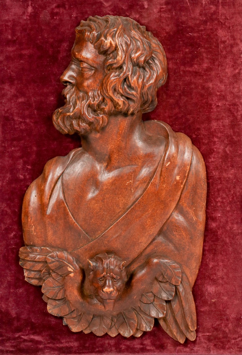 Een gestoken houten wandreliëf, portret van St. Marcus, 20e eeuw.