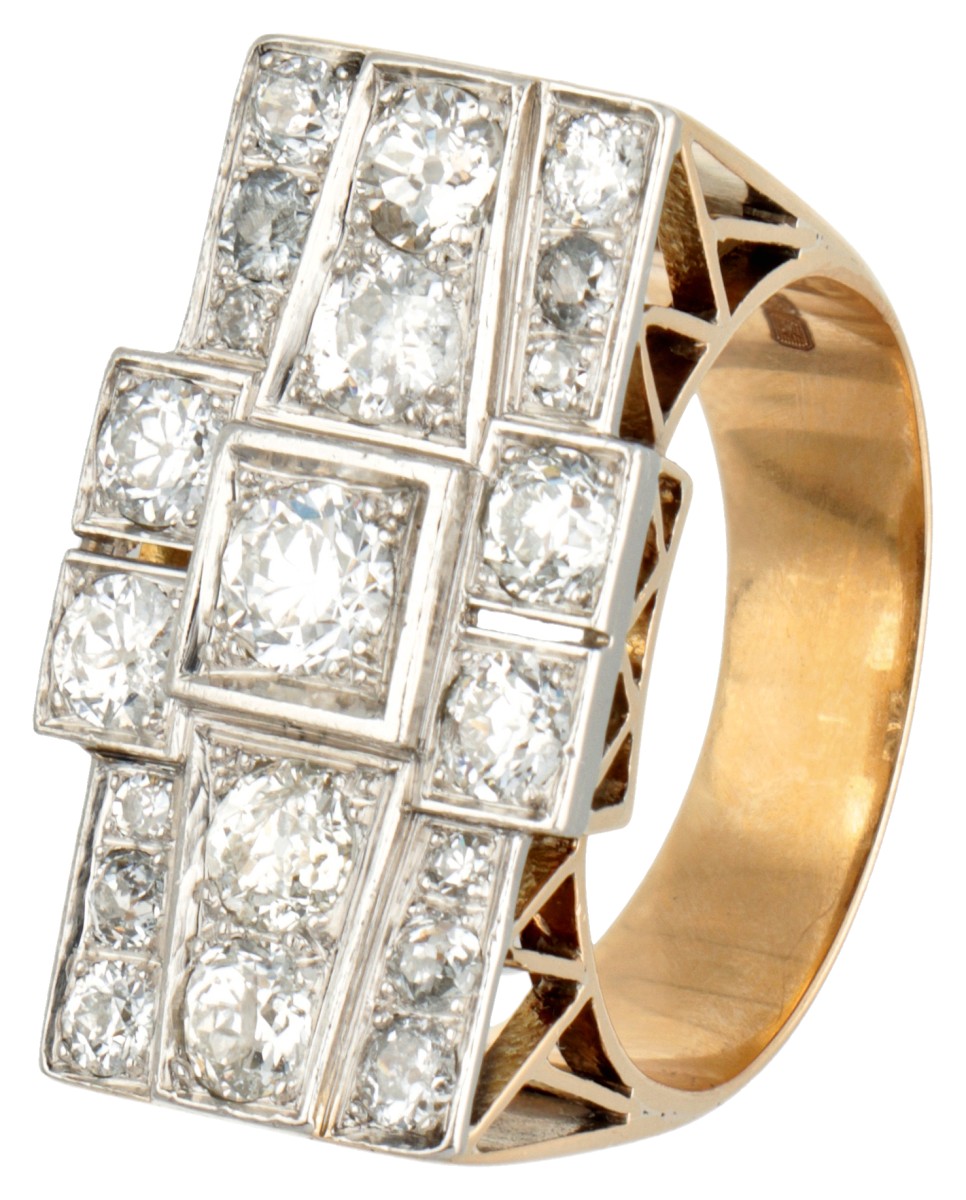 Art deco 14 kt. geelgouden tank ring bezet met ca. 2.48 ct. diamant.