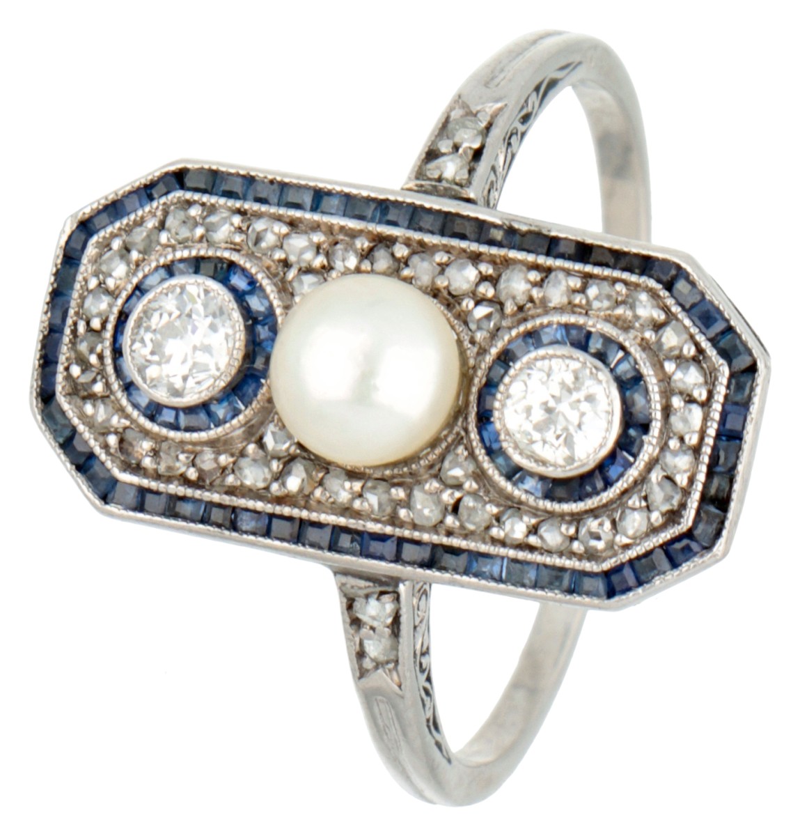 Platina Art Deco ring bezet met ca. 0.20 ct. diamant, saffier en parel.