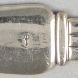 2 briefopeners zilver.