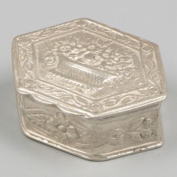 2-delig lot pillen- / pepermuntdoosjes zilver.