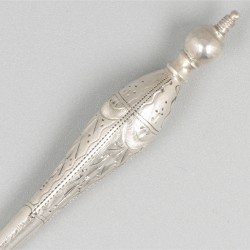 Tamboereernaald / haaknaald zilver.