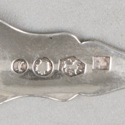 11-delig lot diverse zoutlepels, mosterdlepels en cocktailvorkjes zilver.