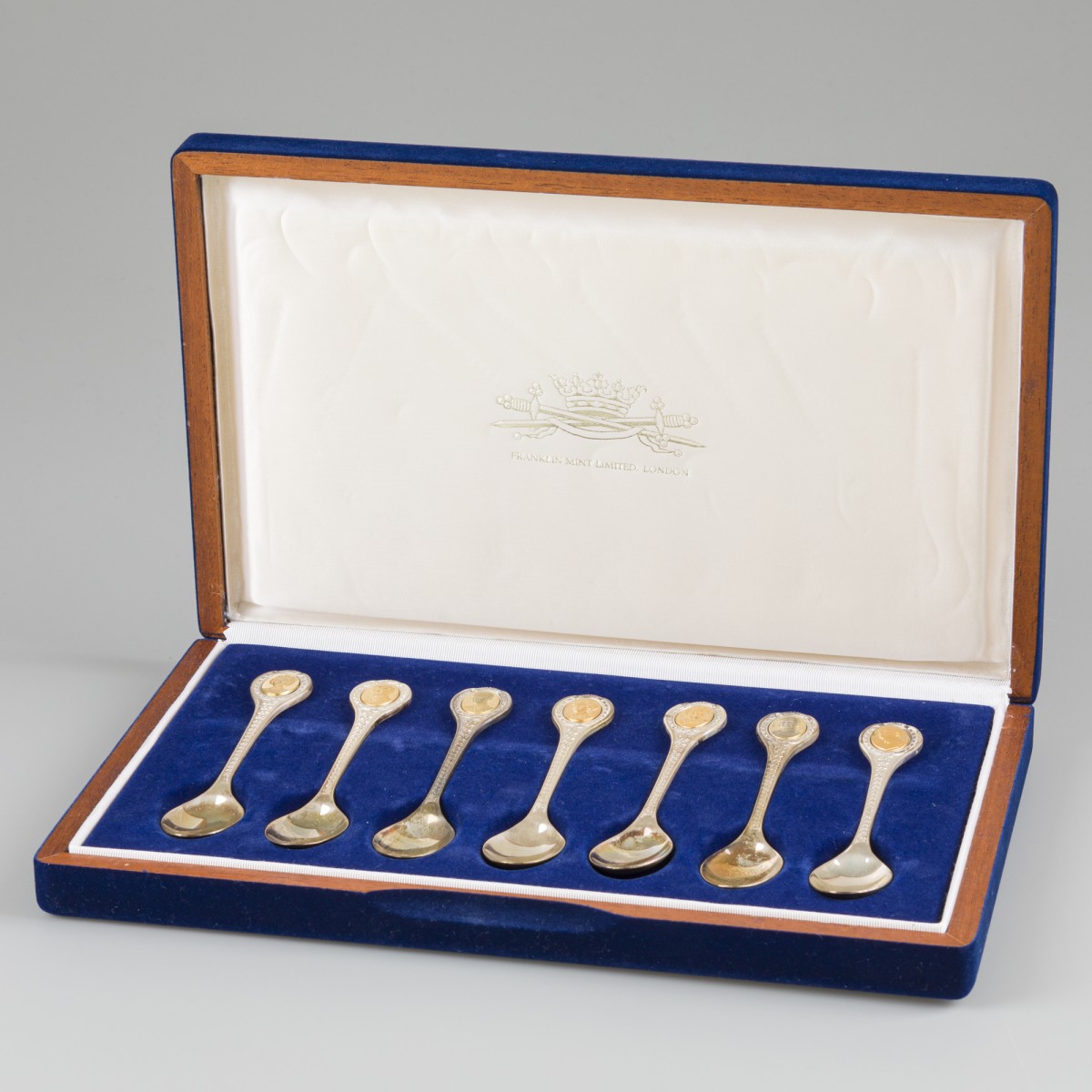 Set van 7 lepels van ''De Koningen en Koninginnen van Europa'' zilver - lepelverzameling - Franklin Mint.