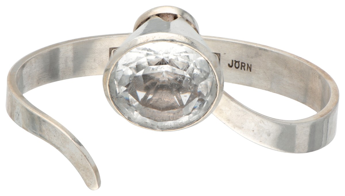 Sterling zilveren bangle armband met bergkristal door Zweedse designer JÖRN voor G. Kaplan.