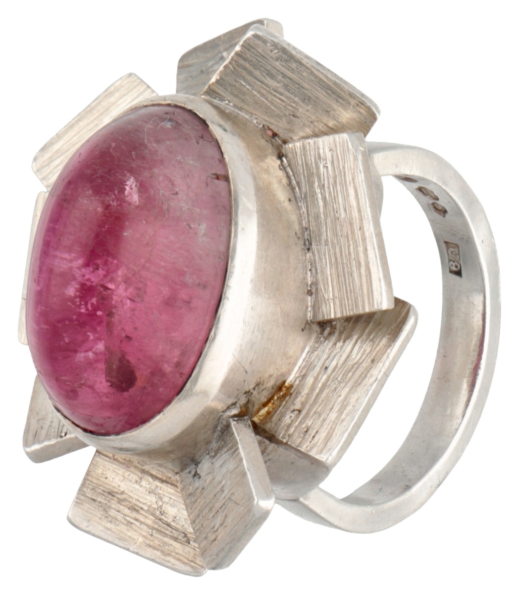 Sterling zilveren ring met toermalijn door Zweedse designer Rey Urban.