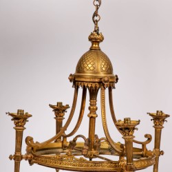 Een vierlichts hanglamp, 20e eeuw.