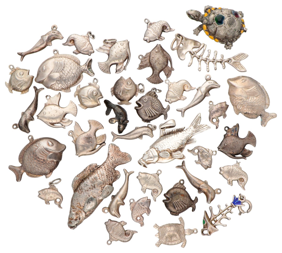 Lot van diverse zilveren hangers van zeedieren.