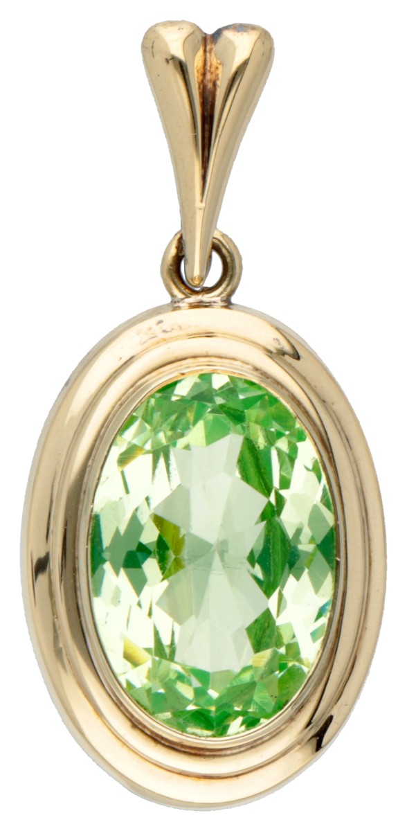 Vintage 14 kt. geelgouden hanger bezet met ca. 8.96 ct. synthetische spinel.
