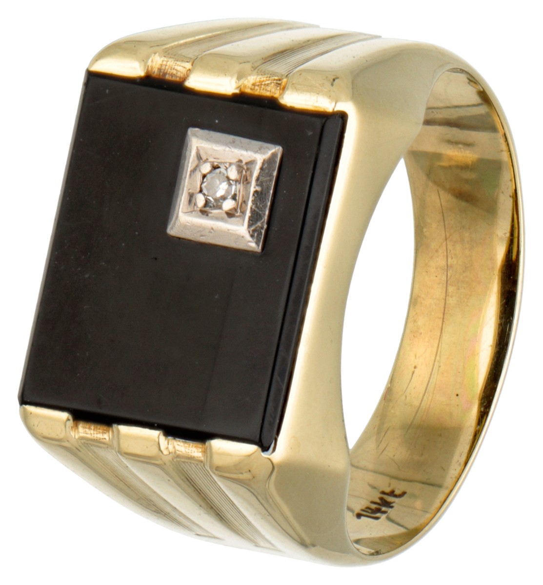 14 kt. Geelgouden zegelring met ca. 0.02 ct. diamant op onyx gezet.
