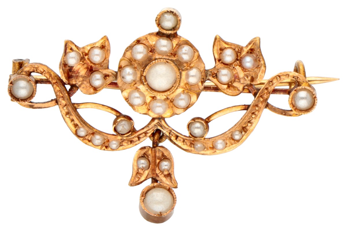 Antieke 14 kt. geelgouden broche rijkelijk bezet met zaadparels.