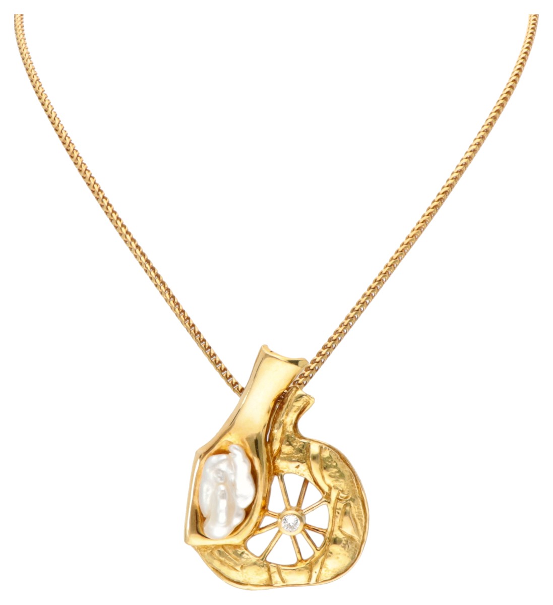 Helga Kordt 18K geelgouden Unica design hanger aan collier met diamant en barokke parel.