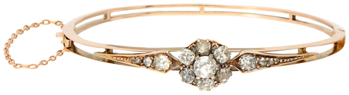 Victoriaanse 15 kt. geelgouden rozet bangle armband bezet met ca. 1.15 ct. diamant.