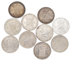 Lot (10) 1 Gulden. Wilhelmina. Gemiddeld Zeer Fraai.